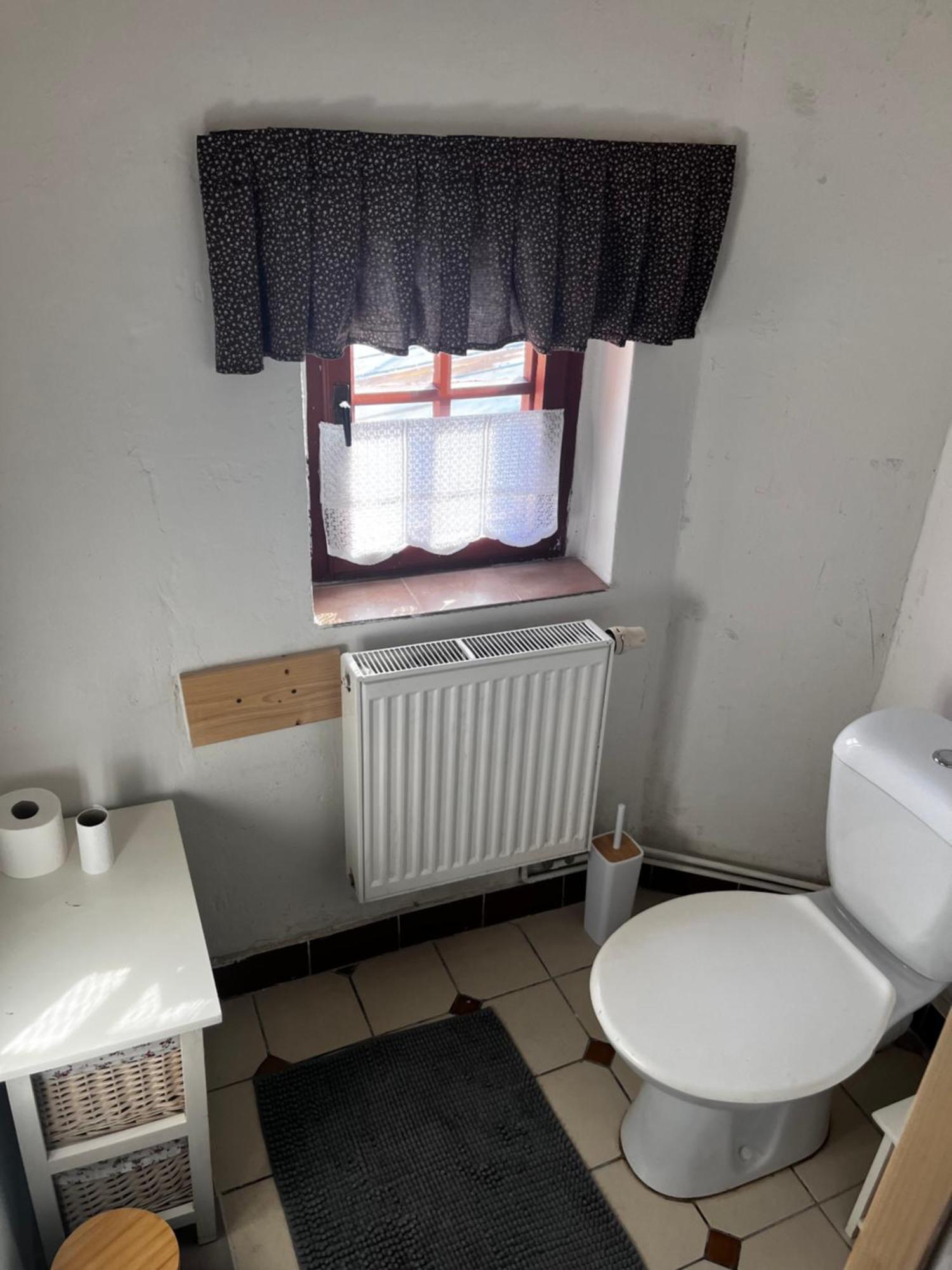 Restaurace A Penzion Vlci Jama Horní Blatná المظهر الخارجي الصورة