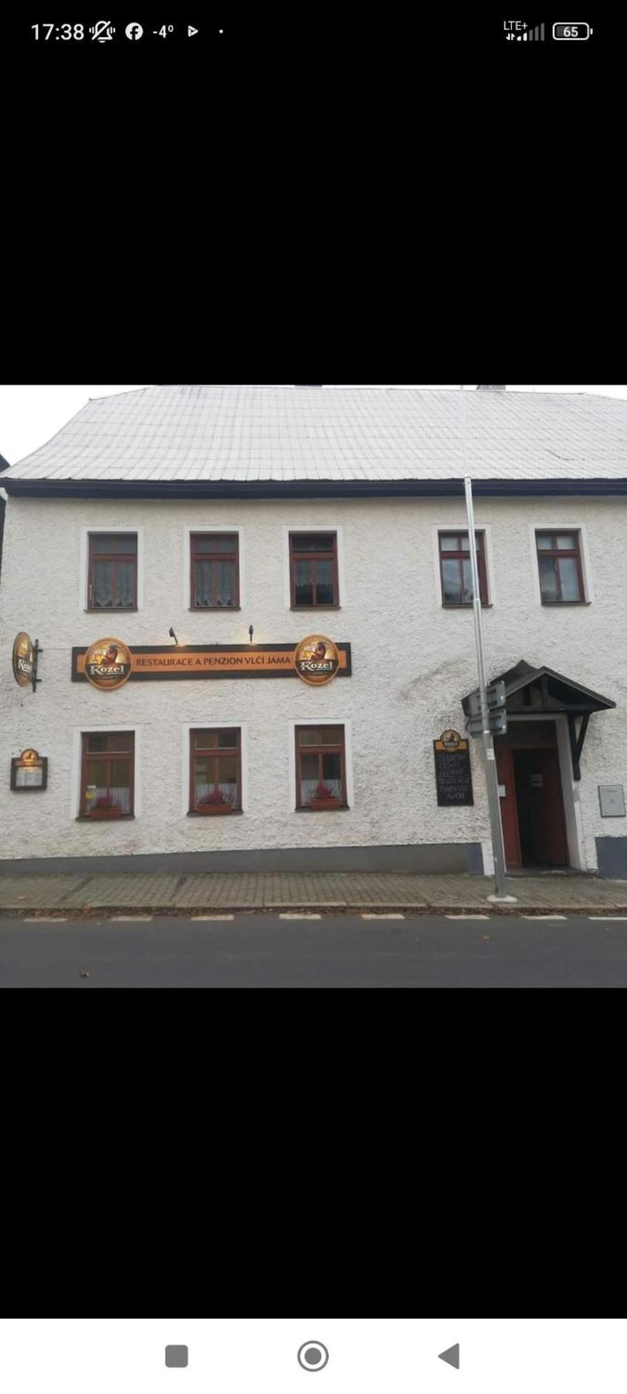 Restaurace A Penzion Vlci Jama Horní Blatná المظهر الخارجي الصورة